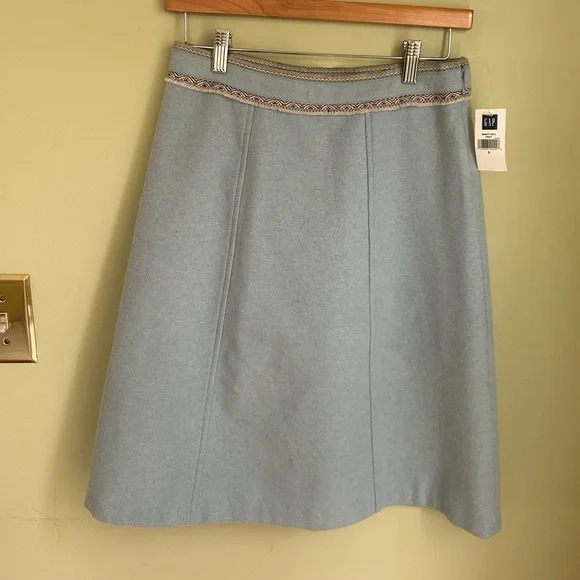 NWT Gap pale blue a line skirt size 2. Wool blend w/nordic looking trim. Lined! - Picture 5 of 15
